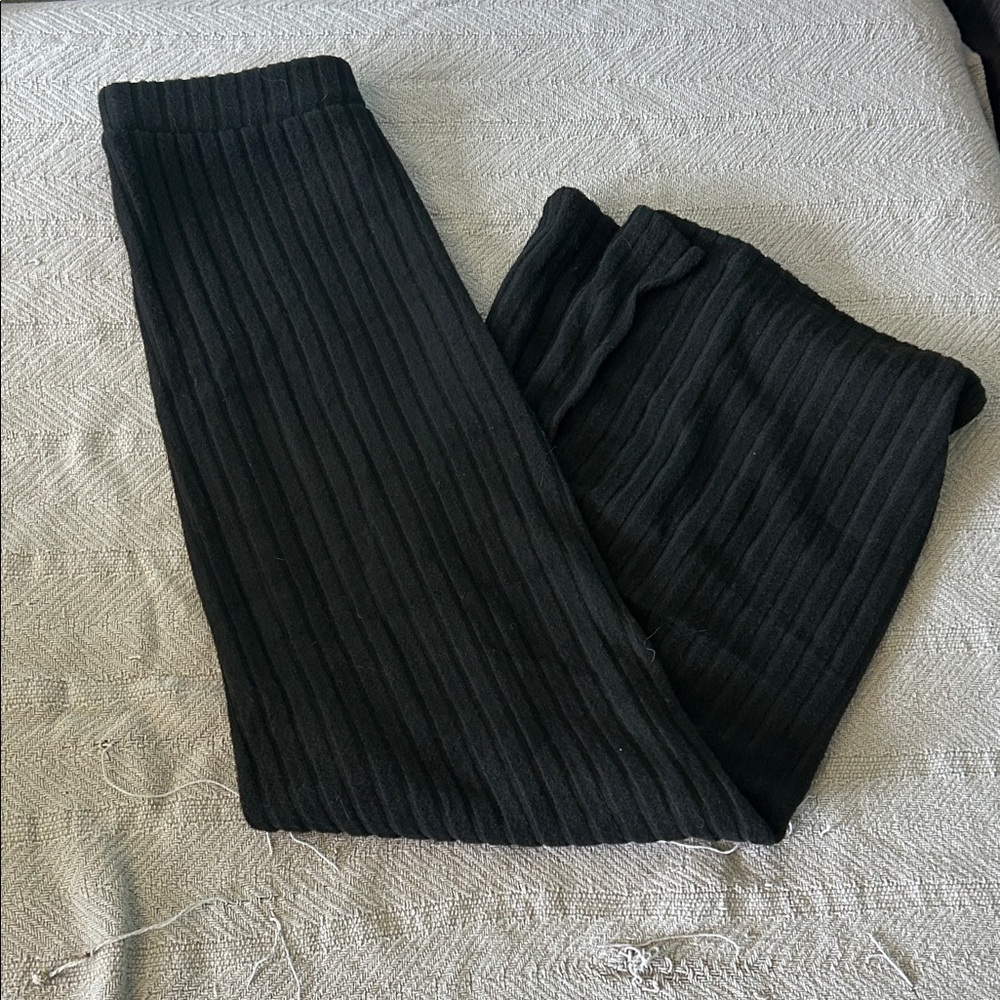 Black Ribbed Knit skirt